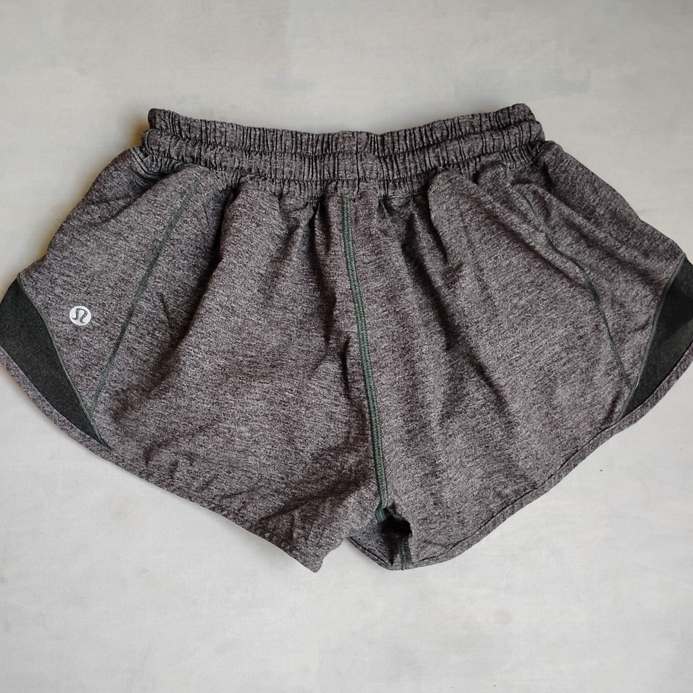 Lululemon Shorts 4 Hotty Hot Lined Athletic Elastic Waist Stretch Yoga Running